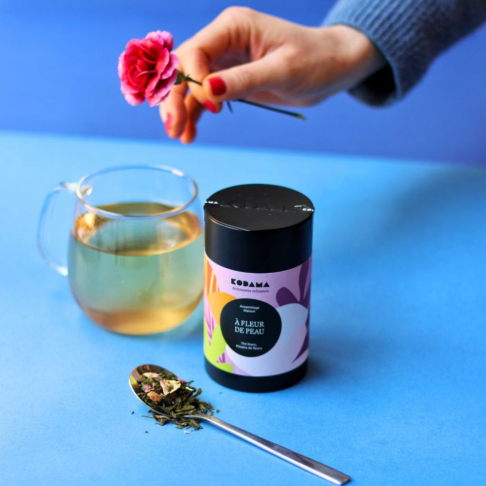 À Fleur de Peau – Thé blanc, Pétales de fleurs – Kodama Paris - Tasse et vrac
